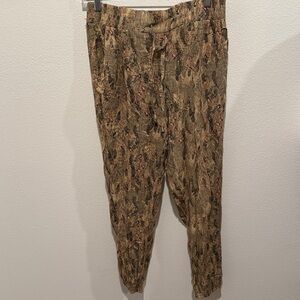 American rag tapered pants